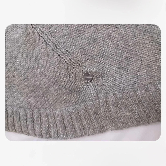 Michael Kors Wool Blend Grey Shimmery Poncho  Size Large - Picture 10 of 12